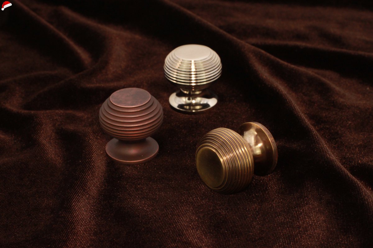 infinity_decor_'s tweet image. Defined by its grooves, loved for its elegance!

These Beehive cupboard knobs bring vintage charm to your cabinetry.

Shop Here: infinitydecor.co.uk/search?q=beehi…
#InfinityDecor #TimelessDetails #BeehiveKnobs #cabinetpulls #cabinethandles #cabinetknobs #cupboardknobs #furniturehandles