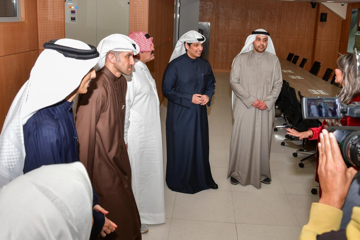 kuna_ar's tweet photo. وزير الإعلام والثقافة ووزير الدولة لشؤون الشباب عبدالرحمن المطيري يفتتح رسميًّا استاد جابر المبارك الصباح بنادي الصليبخات

- سيحتضن مباريات بطولة كأس الخليج العربي لكرة القدم (خليجي زين 26) التي تنطلق في البلاد 21 ديسمبر الجاري

- تفقد مرافق الملعب الذي يتسع لنحو 15 ألف متفرج والمركز الإعلامي التابع للاستاد واستديو البث التلفزيوني

https://t.co/XKLIcyY7Go

#خليجي_زين26
#كونا #الكويت