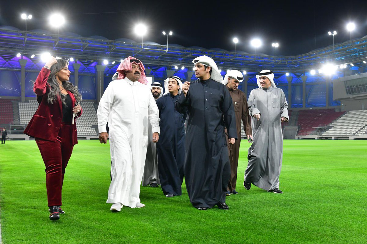 kuna_ar's tweet photo. وزير الإعلام والثقافة ووزير الدولة لشؤون الشباب عبدالرحمن المطيري يفتتح رسميًّا استاد جابر المبارك الصباح بنادي الصليبخات

- سيحتضن مباريات بطولة كأس الخليج العربي لكرة القدم (خليجي زين 26) التي تنطلق في البلاد 21 ديسمبر الجاري

- تفقد مرافق الملعب الذي يتسع لنحو 15 ألف متفرج والمركز الإعلامي التابع للاستاد واستديو البث التلفزيوني

https://t.co/XKLIcyY7Go

#خليجي_زين26
#كونا #الكويت