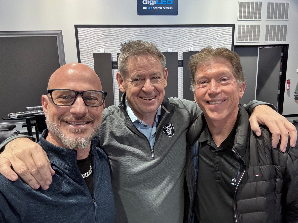 digiLED_'s tweet photo. We've had an amazing time connecting with industry professionals over the last few days at LDI. 

If you missed us at the show, visit our Las Vegas Pixel Depot to experience digiLED’s products firsthand.

📍 Book your visit here: https://t.co/BDlIDDYt3Y

#LDI2024 #digiLED https://t.co/lqAjKEwmqh