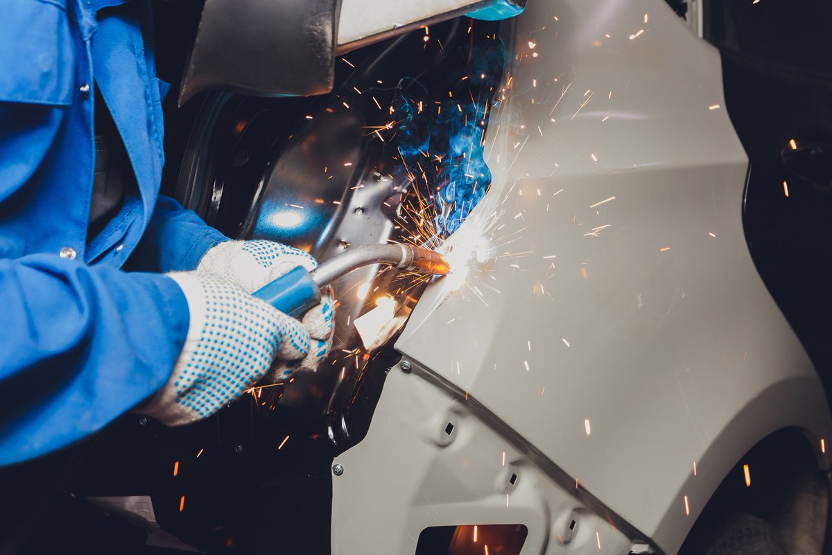 UnitedCoCenter's tweet photo. Do you need help finding an auto body shop to repair your bumper and work with your insurance? United Collision Center Inc. can take care of that! https://t.co/mucrqjsC2R #MinorCollisionRepair #MajorCollisionRepair #AutoBodyWork https://t.co/kyiMgntDcn