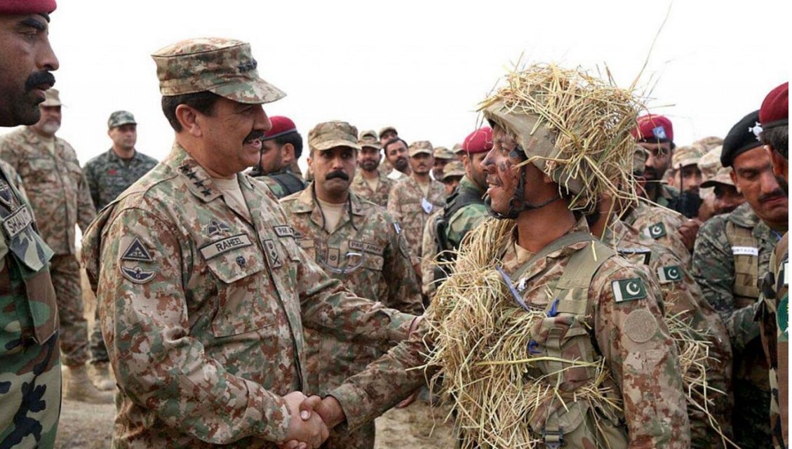 pakarmyy1's tweet photo. The Pakistan Armed Forces are the sixth-largest military in the world, with approximately 660,000 active personnel and 291,000 active personnel in paramilitary forces. The military is divided into three main branches: the Army, Navy, and Air Force. https://t.co/4y67KebkVX