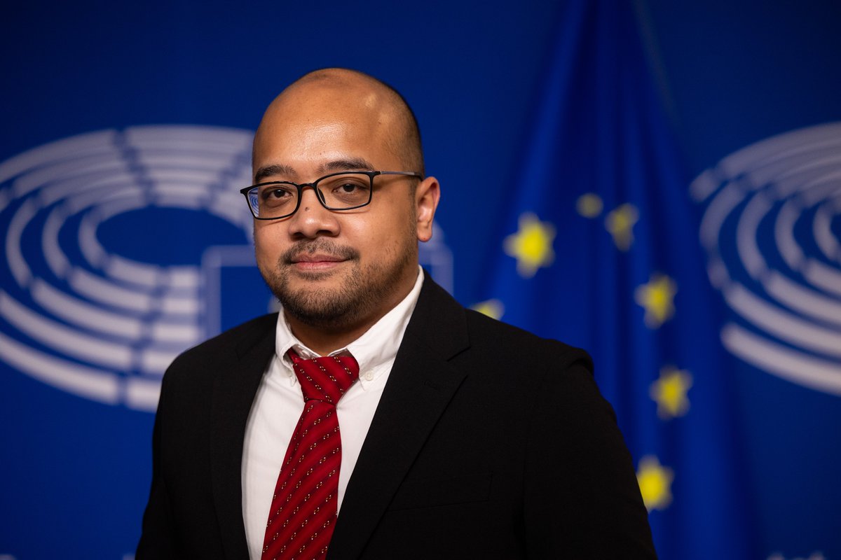 EPinASEAN's tweet photo. 🇮🇩🇪🇺 #NiceToMeetEU | Visiting the European institutions this week as part of the EU Visitors Programme are Indonesians @RadityoDharmaP (Airlangga University), Grace Endina (IOM, Timor-Leste), and @genevadam (United Nations, New York). We wish them a fruitful stay in Brussels! https://t.co/CLMVa6NmiW