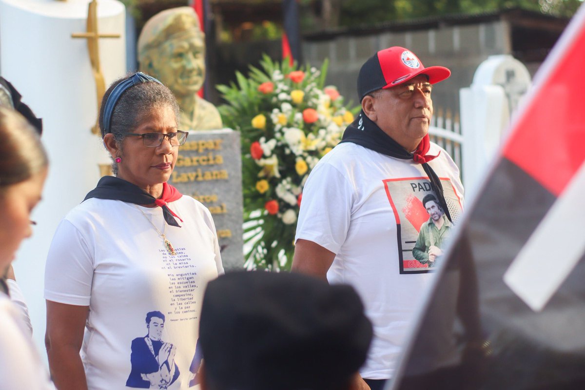 🌹🌟 Hoy, la Militancia Sandinista de #Tola honra la memoria del Comandante Gaspar García Laviana, el cura guerrillero que entregó su vida por el pueblo nicaragüense.