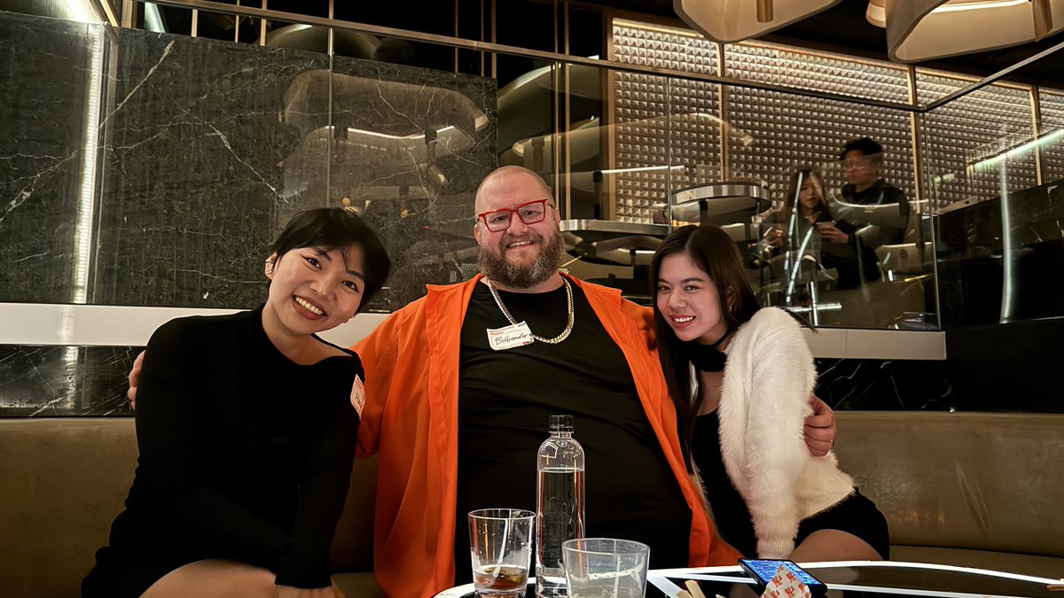 imbotato's tweet photo. A Night with datagram 🧡
#datahunt @DGramNetwork @avax https://t.co/8h8jud2yWA