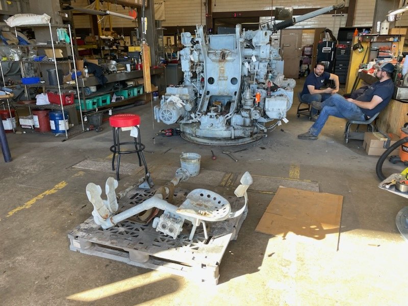USSKIDD_DD661's tweet photo. #RestorationUpdate - @Battleship_TX' workshop has stripped down one KIDD's twin 40mm mounts to its core components to refurbish. When finished, these guns will once again train and elevate smoothly for the public (no, they won't be made capable of firing).
We are #OneFleet! https://t.co/yfpJhMtt6p