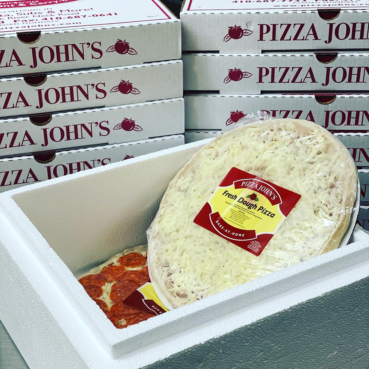 Know someone craving a slice of Baltimore's best? Our famous pizza is unique – it's like a gift of home, delivered anywhere nationwide! 📷📷 Send a slice of love with this hometown favorite. ORDER AT pizzajohns.com
#PizzaJohns #BaltimorePizza #NationwideShipping