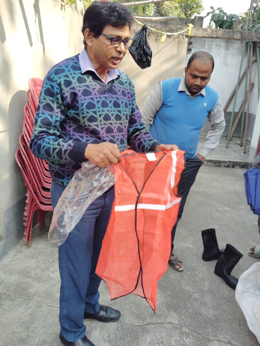 MissionNNalanda's tweet photo. प्रखण्ड #हरनौत के GP क्रमशः: कोलावॉ, बसनियावां तथा चौरिया में #SLWM के कार्य संचालन के लिए #GPIC द्वारा क्रय किये गए सामग्रियों के गुणवता का निरिक्षण सलाहकार SLWM द्वारा किया गया।
@dmnalanda
@rajeevjauhari1
@rajeshkbas42
@kumarvinuvinay
@LSBA_Bihar
@BiharRDD 
@swachhbharat https://t.co/rKTfxgD4yU