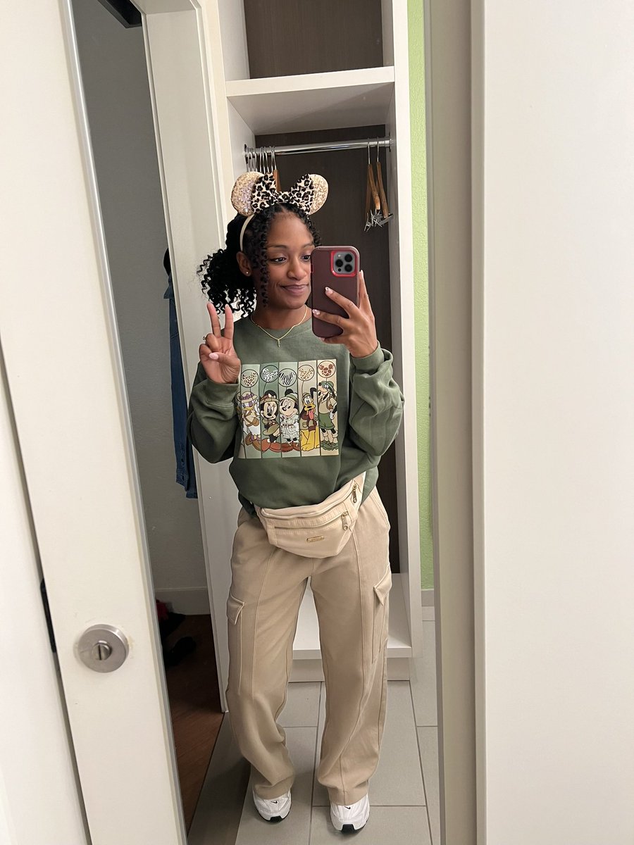 BrandyJoy_'s tweet photo. Disney dump 🐭✨🏰 https://t.co/bvUtN6UivW