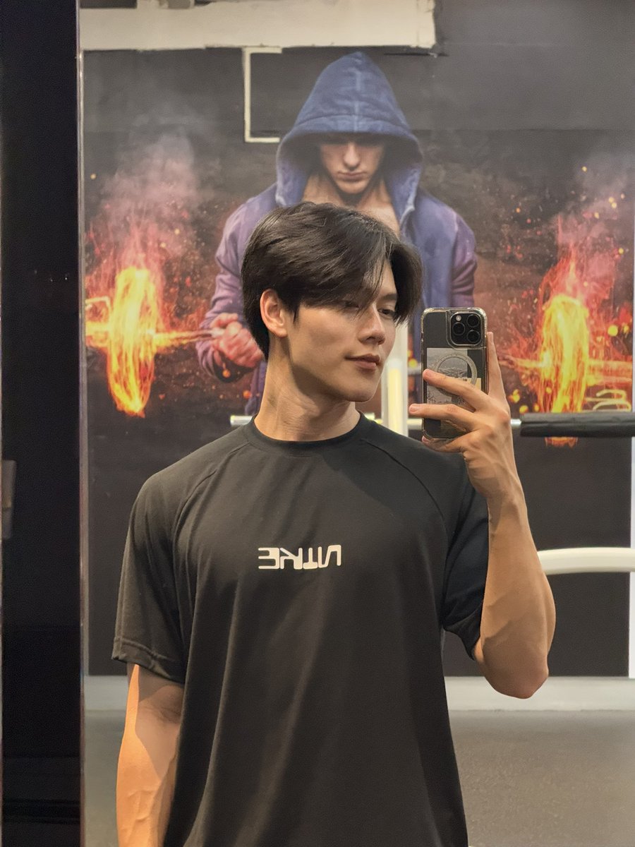 natsakan_c's tweet photo. มาๆ มาสู้กันต่อ💪🏻🏋🏻 https://t.co/unu0kSLnXn