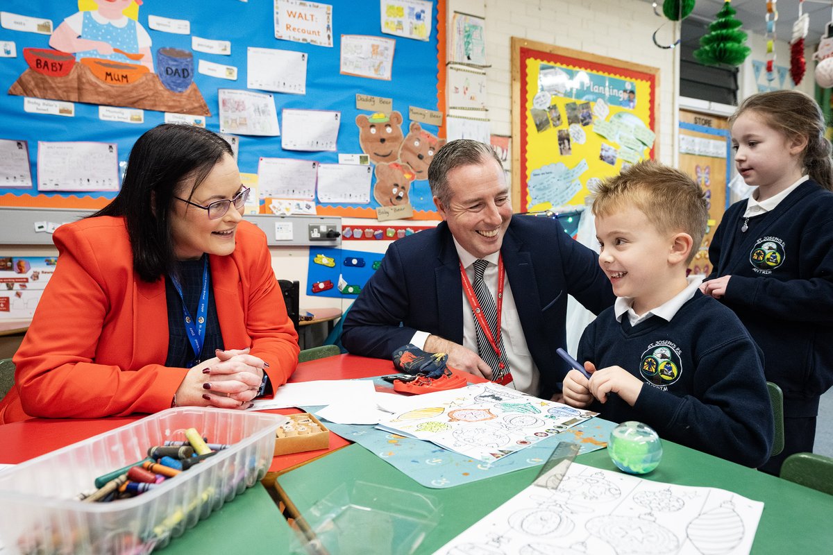 Education_NI's tweet photo. The Education Minister @PaulGivan visited St Joseph’s Primary School where he met Principal, Roisin Treacy, Vice Principal and SENCO, Siobhan McNeice, staff and pupils. He toured several classrooms, including the sensory regulation spaces the Cubbie and the Den, before seeing around the Nurture Room. He was joined by representatives from the Board of Governors James Connolly and Johnny McAleer.