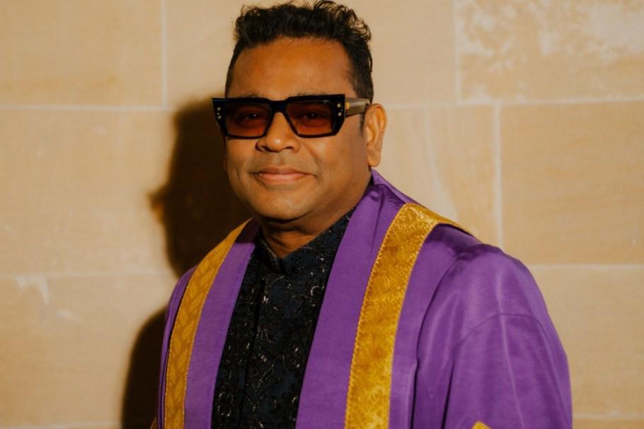 ARRahman_News's tweet photo. #ARRahman has been named Honorary president of @TrinityLabanMT, Britain's role for Music, Musical theatre for a five year term. 

@ARRahman 👑 Global face of Indian Music 

 https://t.co/IIR3UxMFUP