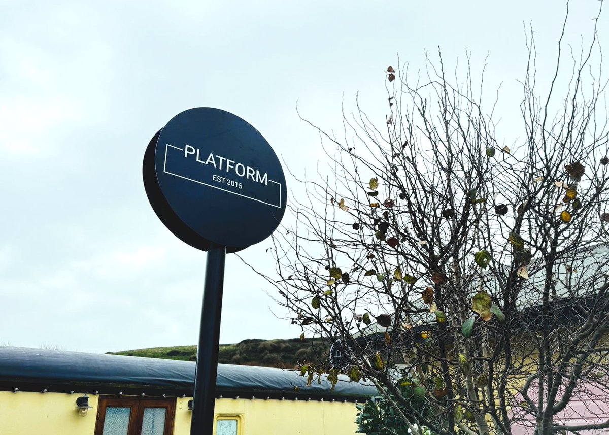 New name, fresh #branding! Platform (formerly The Station Kitchen) teamed up with us to update their #signage, including super-sized train carriage #graphics 🚂✨. Read more about this transformation: bit.ly/3D9VP0V