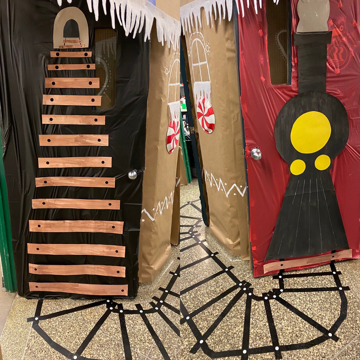 msjcthomas's tweet image. Today is Polar Express Day in Grade 1!! We got our tickets and are on our way!!!! 
@MsYoungsClass3 @RenniesRiver @NLSchoolsCA