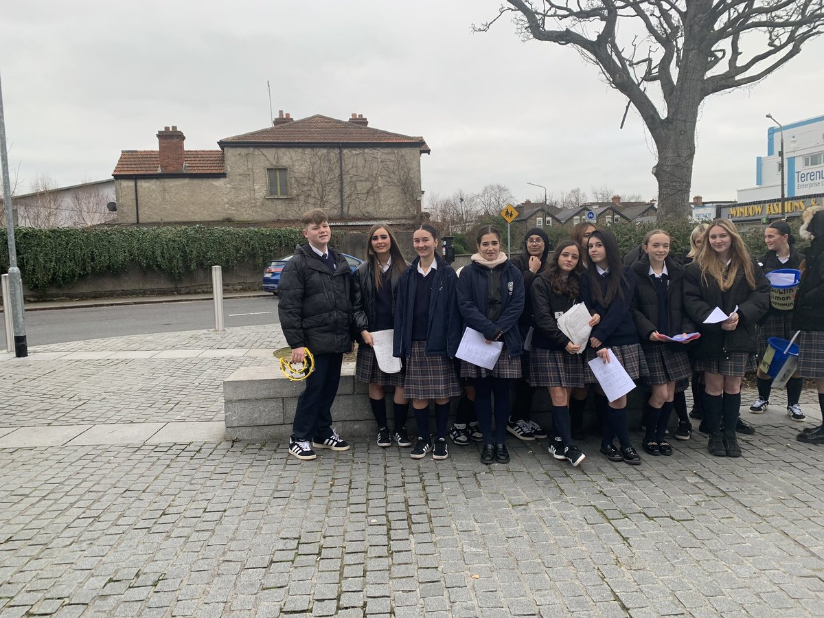 Pres Terenure (@pres_terenure) on Twitter photo 4th year students getting into the festive spirit with some carol singing in Terenure Village in aid of <a href="/SimonCommunity/">Simon Communities of Ireland</a>
#FestiveSeason #Community #EthosInAction
<a href="/CityofDublinETB/">City of Dublin ETB</a> <a href="/LocaliseYouth/">Localise Youth Volunteering</a> <a href="/UCDCommunity/">UCD in the Community</a> 4th year students getting into the festive spirit with some carol singing in Terenure Village in aid of <a href="/SimonCommunity/">Simon Communities of Ireland</a>
#FestiveSeason #Community #EthosInAction
<a href="/CityofDublinETB/">City of Dublin ETB</a> <a href="/LocaliseYouth/">Localise Youth Volunteering</a> <a href="/UCDCommunity/">UCD in the Community</a>