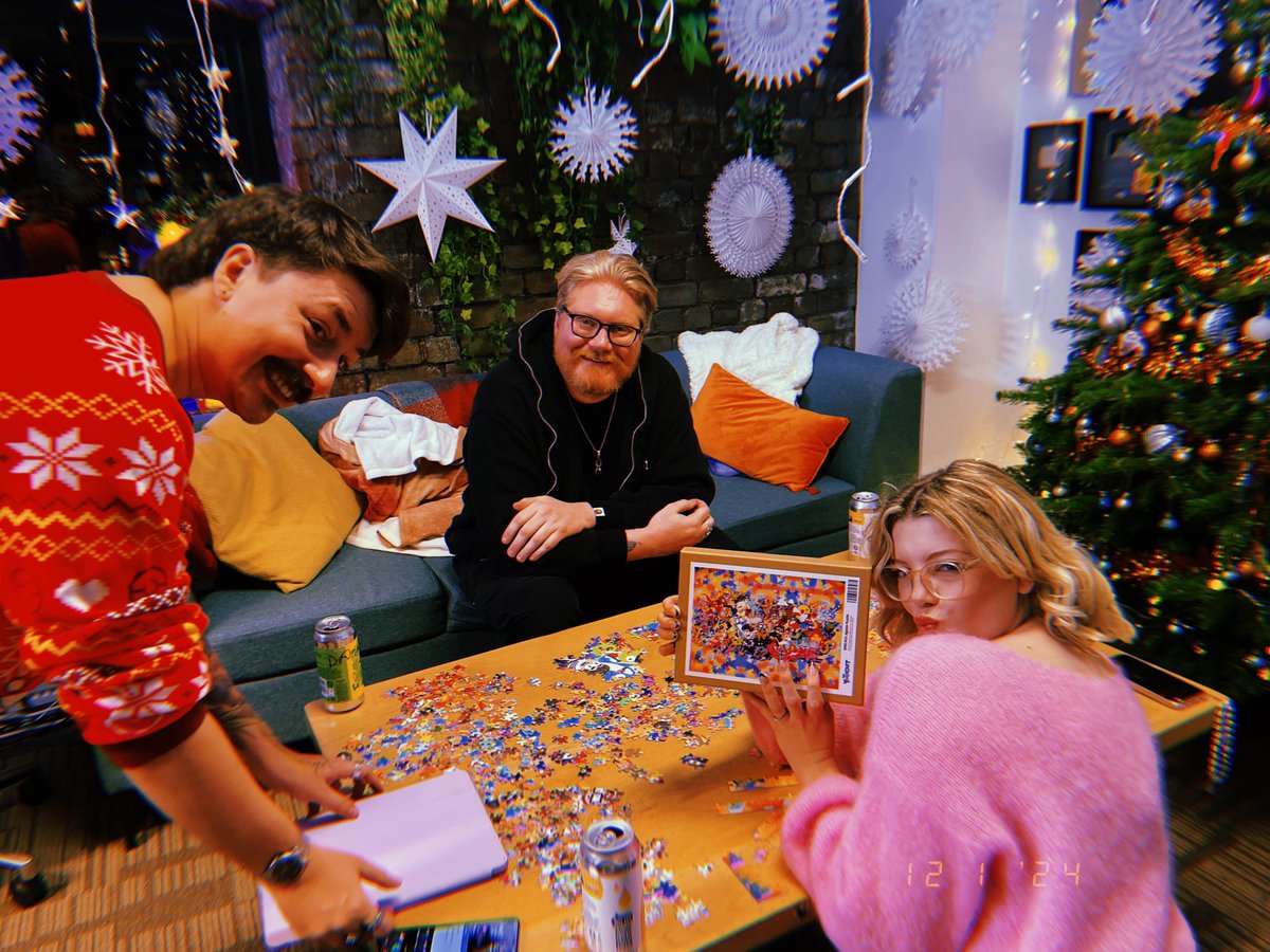 yogscast's tweet image. This @JingleJam sure has been one to remember! We've raised over £2,000,000 for some incredible charities—thank you to all who've tuned in, donated and made it so special.

But it's not over yet! Be sure to donate and get your Games Collections before Jingle Jam ends on the 14th!