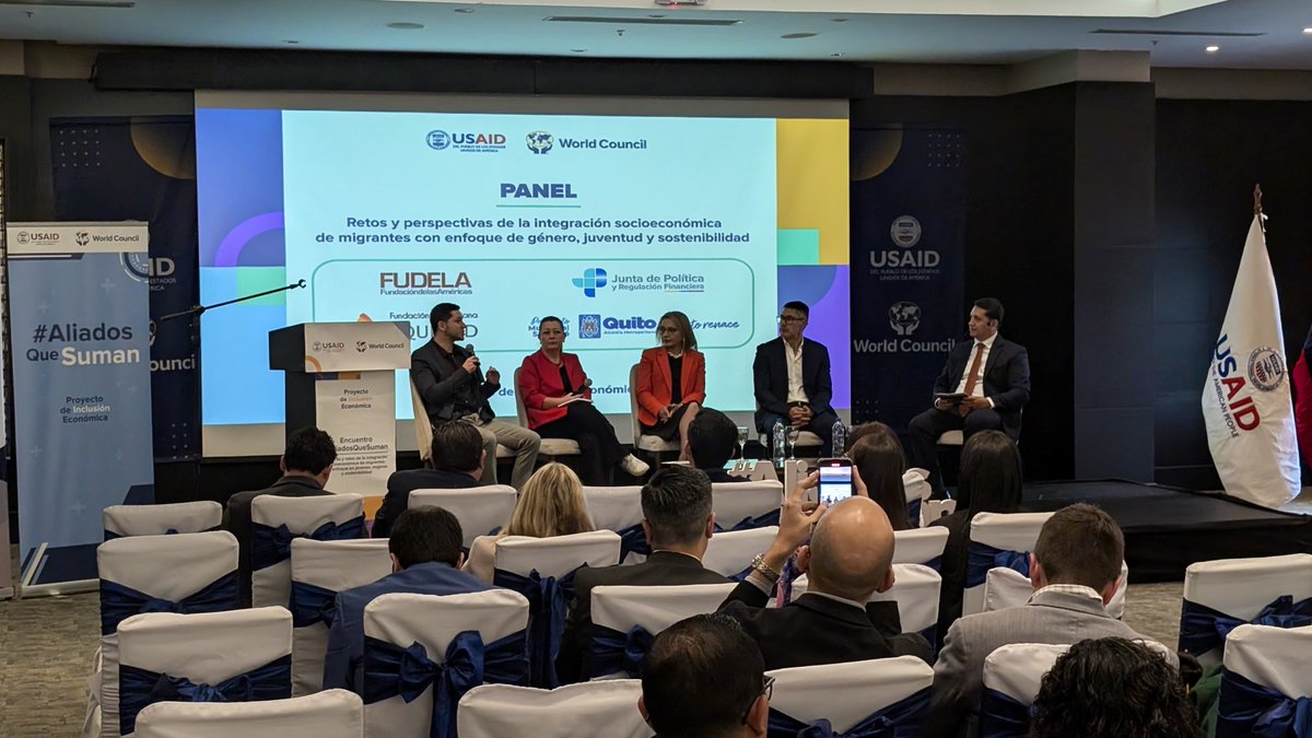 Produccion_Ecu's tweet photo. La Subsecretaria de Mipymes y Artesanías, @GonzalzMartha, participó en el Encuentro #AliadosQueSuman🤝🏽, donde se presentó resultados del Proyecto de Inclusión Económica @WOCCU_EIP de la @USAIDEcuador enfocado en:

🏦Acceso al sistema financiero 
🧑🏻‍💼Empleabilidad 
🚀Emprendimiento https://t.co/x7kzB0ydJ6