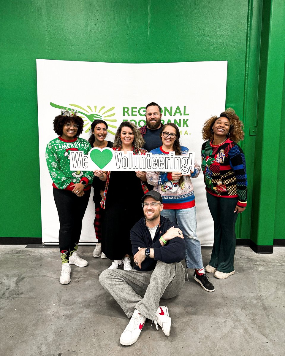 ENDVRCPA's tweet photo. The EDNVR Team had a great time volunteering at the Regional Food Bank of Oklahoma, last week! https://t.co/o5B5E5KlCD