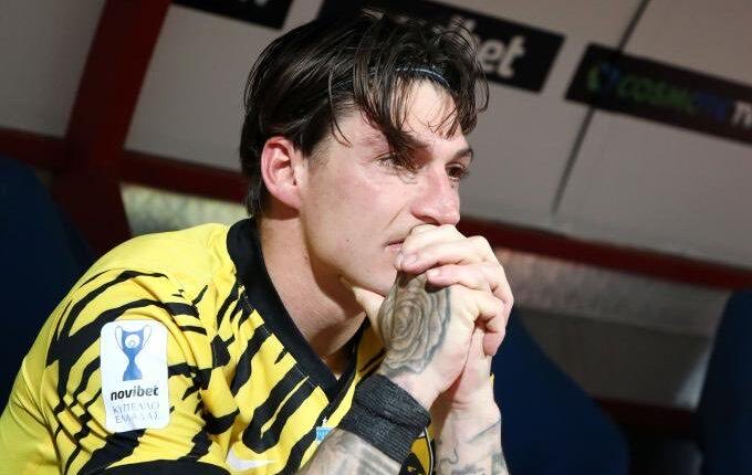 Periklakkos's tweet photo. #aekfc
Εδωσες τα παντα την χρονιά του νταμπλ, θυσιάζοντας ενα Μουντιάλ 
Απο εμενα ενα τεράστιο Ευχαριστώ 💣💛🖤💛 https://t.co/CMjkuC1dA4