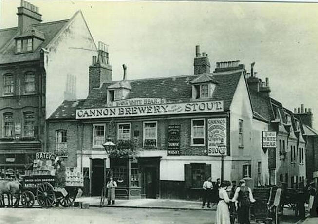 GBbooze's tweet image. The Old White Bear, 1 Well Road, #Hampstead NW3 🍻
Independent Free House in the heart of Hampstead.