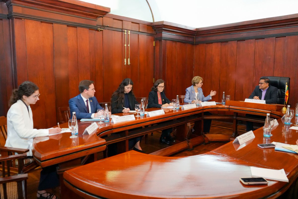 HMVijithaHerath's tweet photo. It was a pleasure to welcome Secretary General of the French Ministry for Europe and Foreign Affairs @amdescotes and her delegation today (11/12) at the Foreign Ministry. We discussed further avenues for mutually beneficial collaborations  in the maritime sector with the inauguration of the Regional Centre for Maritime Studies in Sri Lanka today as a Sri Lanka-France bilateral initiative. The Regional Centre is envisaged to serve as a Centre of Excellence in the Indian Ocean for academic and training collaborations in the maritime domain.  We reiterated shared commitment of our two nations to continue the upward trajectory in the Franco-Sri Lanka bilateral partnership.
🇨🇵 🇱🇰