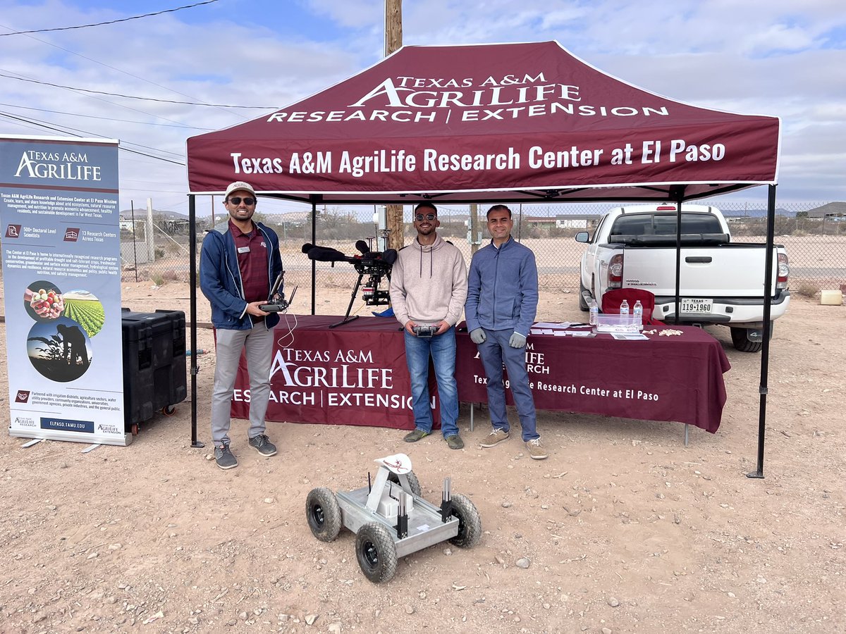 sspalmate's tweet photo. A worth spending the weekend at the “PosAgua” event, Dec. 7, 2024, to share the importance of water and how to conserve it with Hueco Tanks Colonia. 
Thanks for the invitation Dr Ivonne Santiago. 

@AgriLifeElPaso @AgriLife @txresearch @txextension https://t.co/i1sSSC6LoJ