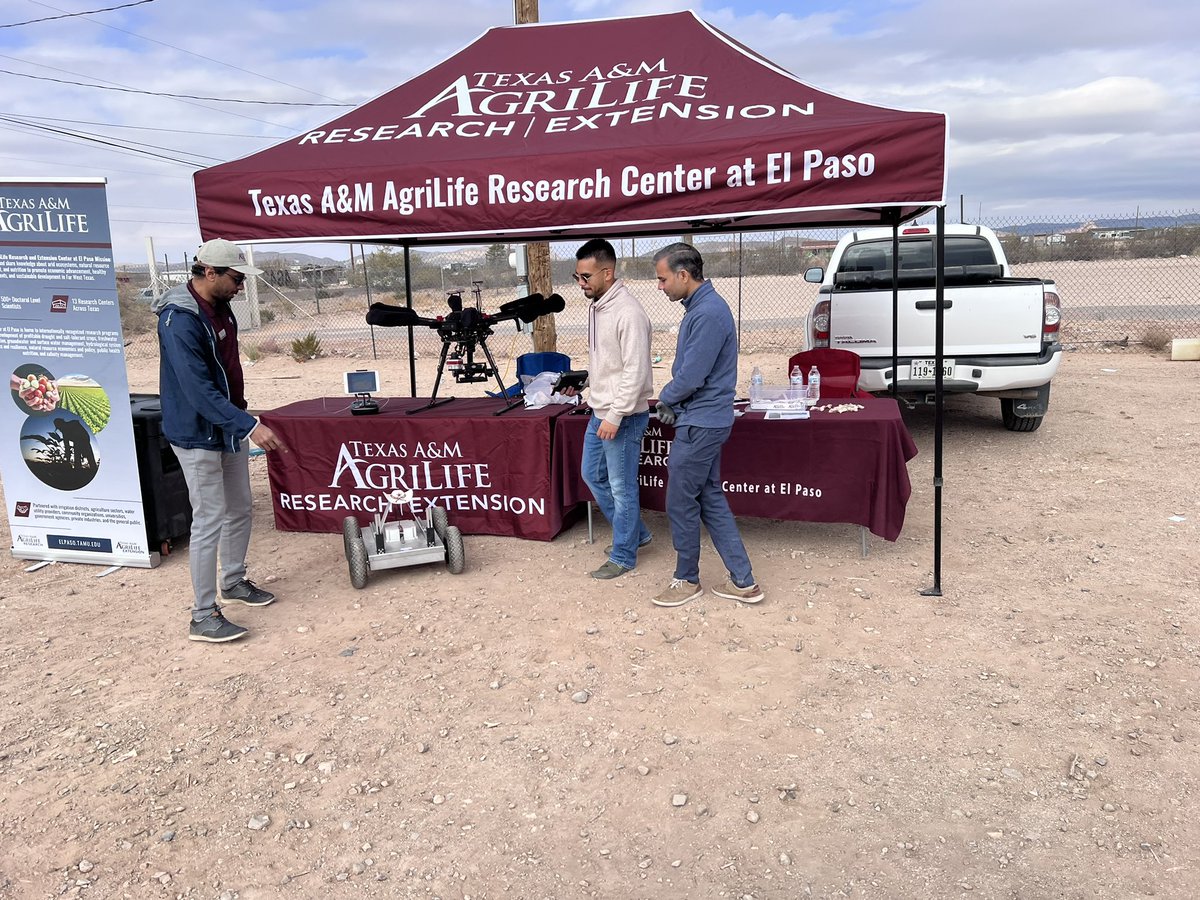 sspalmate's tweet photo. A worth spending the weekend at the “PosAgua” event, Dec. 7, 2024, to share the importance of water and how to conserve it with Hueco Tanks Colonia. 
Thanks for the invitation Dr Ivonne Santiago. 

@AgriLifeElPaso @AgriLife @txresearch @txextension https://t.co/i1sSSC6LoJ