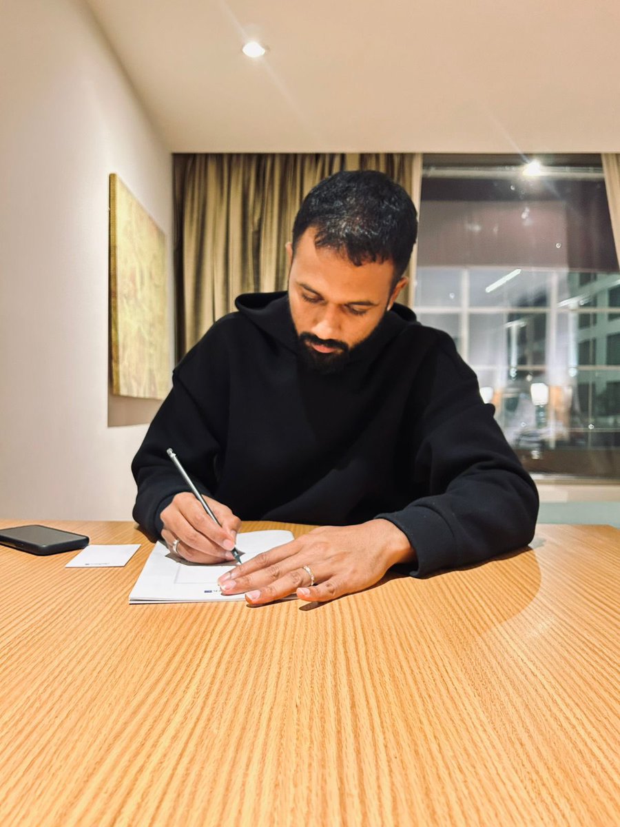 AceAshwell's tweet photo. Lalit Mohan from Andhra has agreed to ✍🏾 for @ElsecarCC for 2025 summer 

Lalit is a high class left arm spinner 🇮🇳

Welcome to @ElsecarCC 

https://t.co/CFS8tUIPqY https://t.co/gEoNq9wzck
