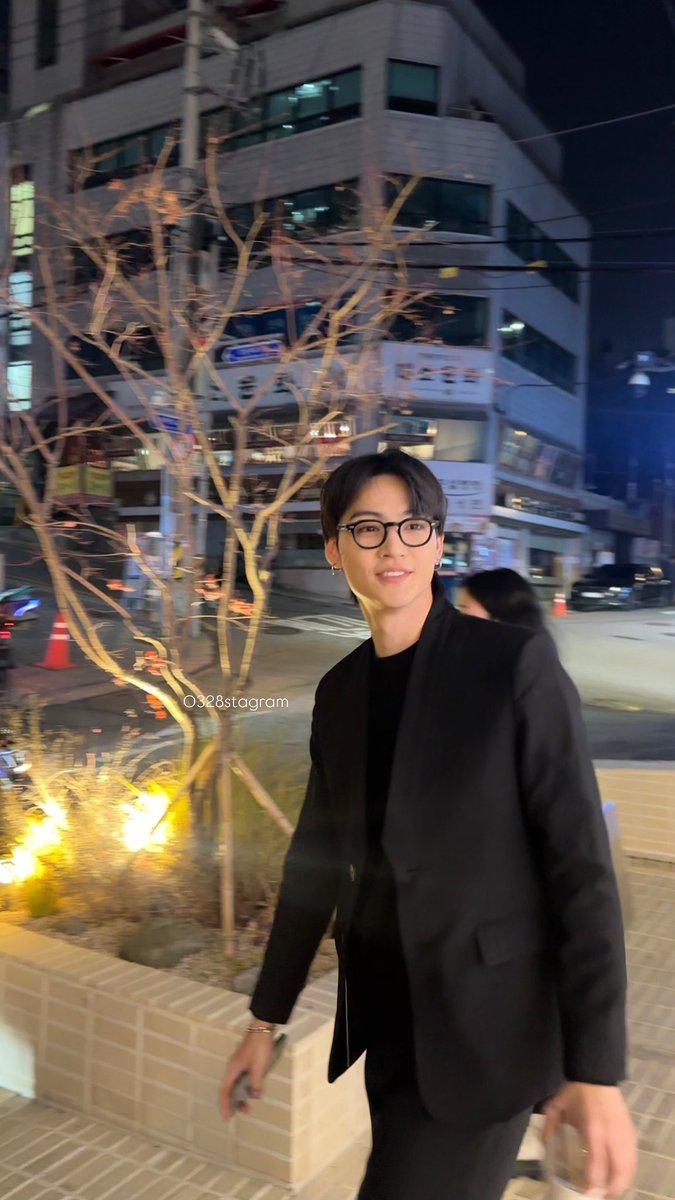 0328stagram tweet picture