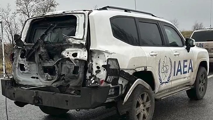 W_Nuclear_News's tweet photo. An @IAEAorg vehicle was hit and damaged by a drone on the day of the latest rotation of the agency's team of experts at the Zaporizhzhia #nuclear power plant https://t.co/6AYgCx187U https://t.co/m65HxjQUDK