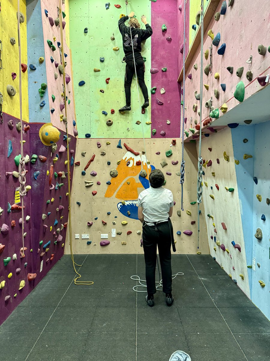 STJPupilSupport's tweet photo. 🧗Climbing 🧗

Final week of the joint @st_johnsacademy and @PerthHighSchool club this term. We hope to have some new climbers join us in the New Year. 🧗‍♂️

#collaborativeworking #friendships #teamwork #climbing https://t.co/Pif01VZHmI