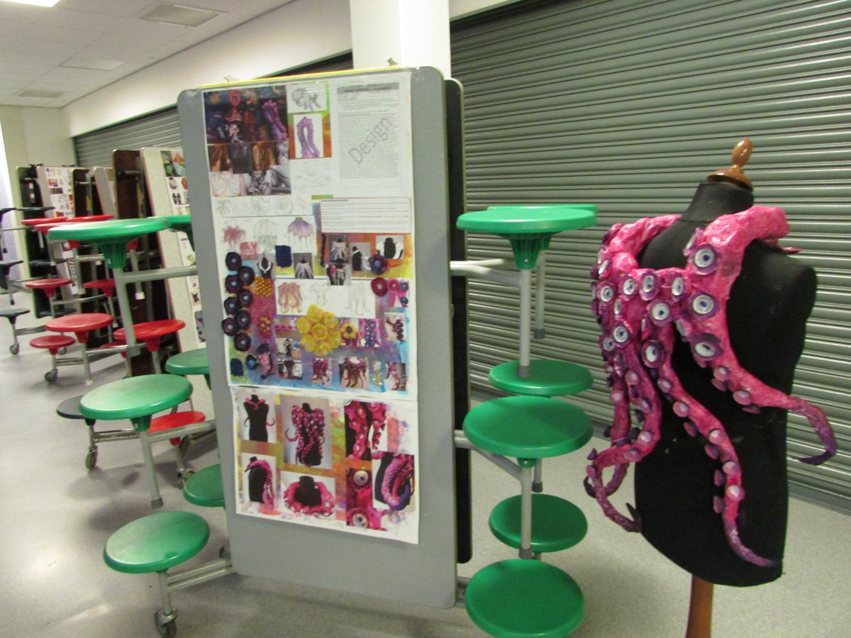 alloa_artdept's tweet photo. Art &amp; Design Exhibition on this evening (Wed 11/12/24). Amazing artwork on display from all year groups. The Creative Industries have items for sale . A special thanks to Miss Urquhart &amp; Miss Barr for their organisation. Well done to all.
@AlloaAcademy
@AlloaAcadPC
@alloa_artdept https://t.co/zlul7B2YYv