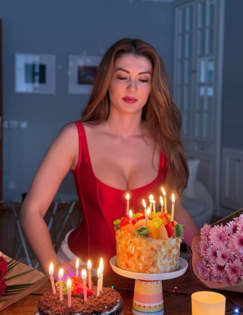 Burcu Özberk 🔥 🔥. ifsa_unluler Profile Picture. ×. 3. 1. a day ago. 