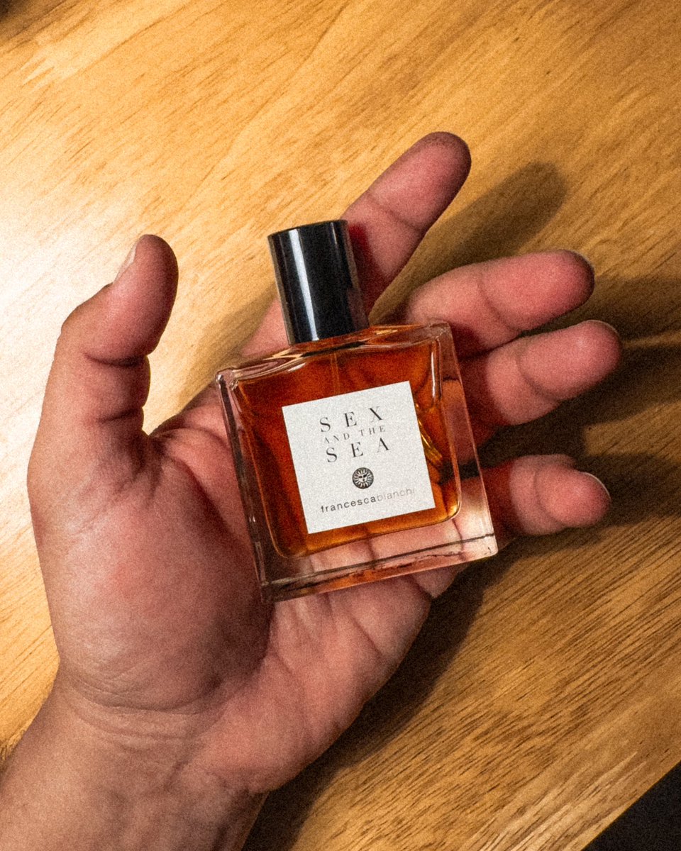 تُحفة عجيبة مختصرة في 30 مل ✨🤩

.