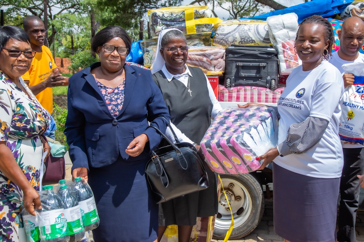 EacZim's tweet photo. #ShunguDzevana received groceries from #EAC. Handing over the groceries, Nico Kuipa cited American Baptist minister, activist, and political philosopher Martin Luther King Jr. when he stated, “Life’s persistent and most urgent question is, ‘What are you doing for others?’” https://t.co/god6IPkO1H