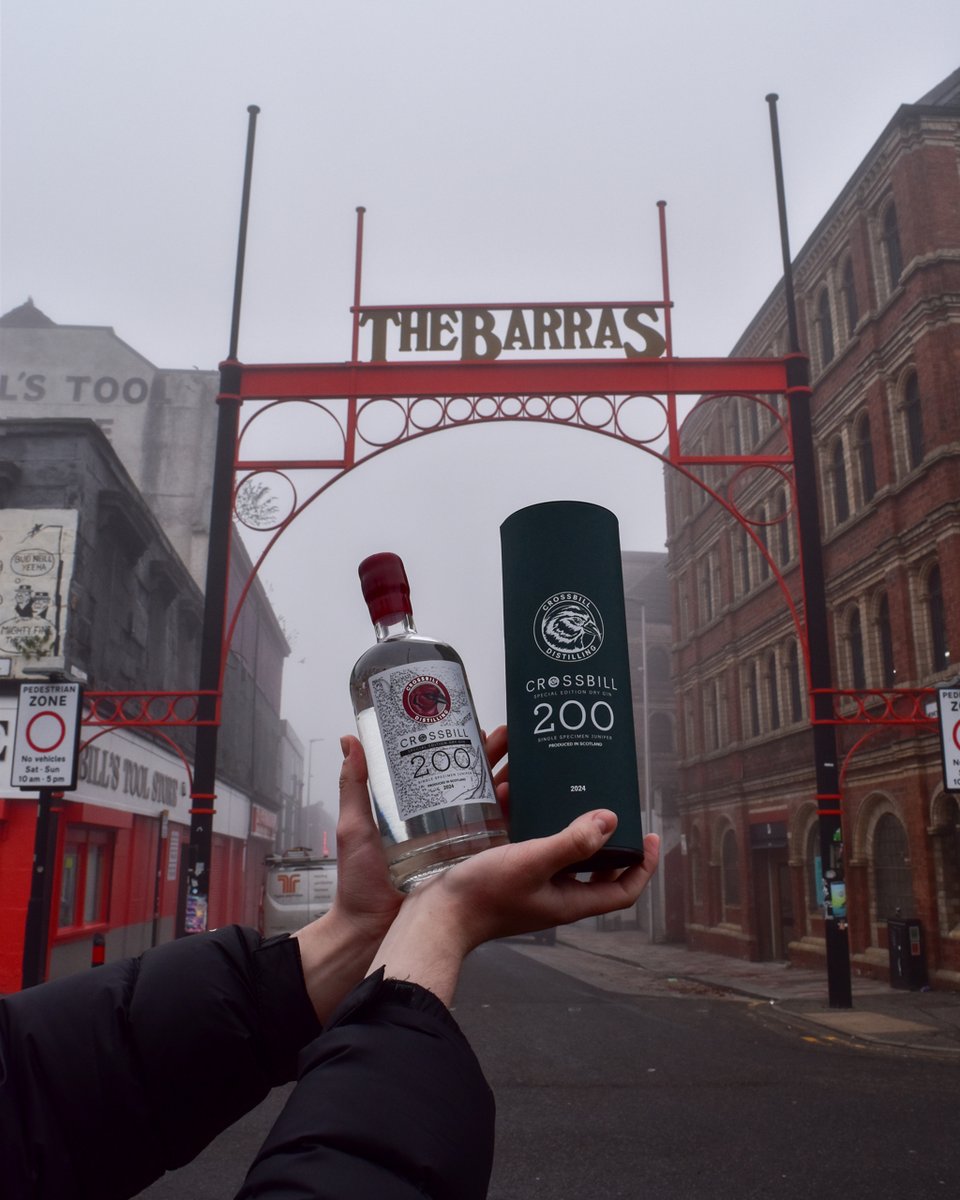 Crossbill 200 - 2024 Edition! Born in the Scottish Highlands &amp; distilled in Glasgow's Barras, this ultra-premium gin is crafted from juniper hand-picked from a 200-year-old juniper bush. Fresh pine, floral spruce, citrus zing &amp; a jammy finish. Order now - crossbillgin.com/buy/crossbill-…