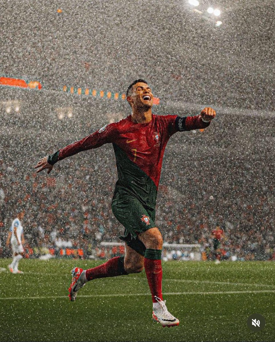 aashish07O's tweet photo. Happy…#suuii @URCristianoTube @Cristiano #GOAT https://t.co/wYcgfQ71Vq