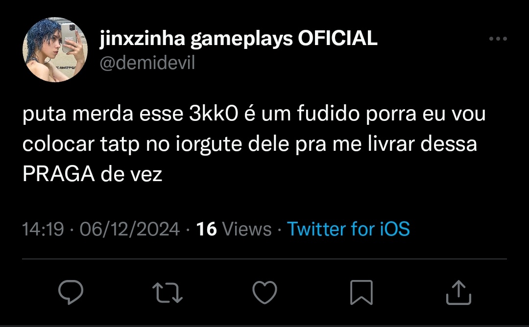 wwtsao's tweet photo. 🎙# timebomb au — high school musical. 

onde ekko conheceu jinx em um karaoke, com o rosto sujo de rimel e o cabelo azul mal cortado.
ou onde jinx é transferida para uma escola nova, e sua primeira conclusão é que odeia ekko, o jogador de basquete metido a estrela. https://t.co/Ql8ReghsMv