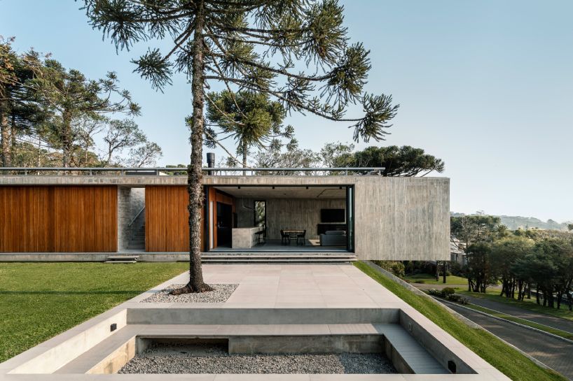 designboom's tweet photo. OSPA's concrete altos house cantilevers at a forested brazilian hilltop https://t.co/sCqxiF5nPX https://t.co/NKE0aVuZxY