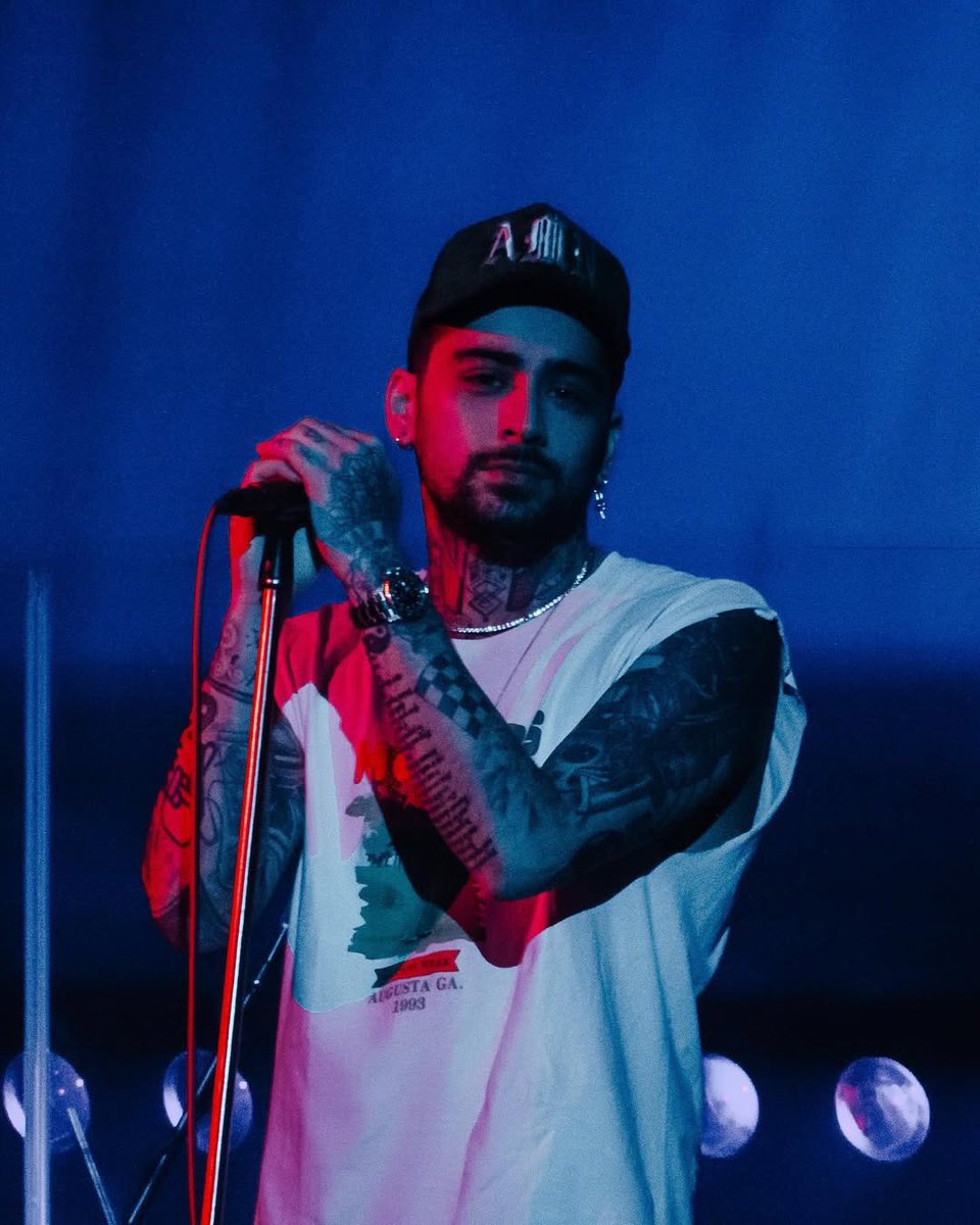 ztatus's tweet photo. Zayn via 📸 kelseycraigphoto https://t.co/hZ2gKZ3fid