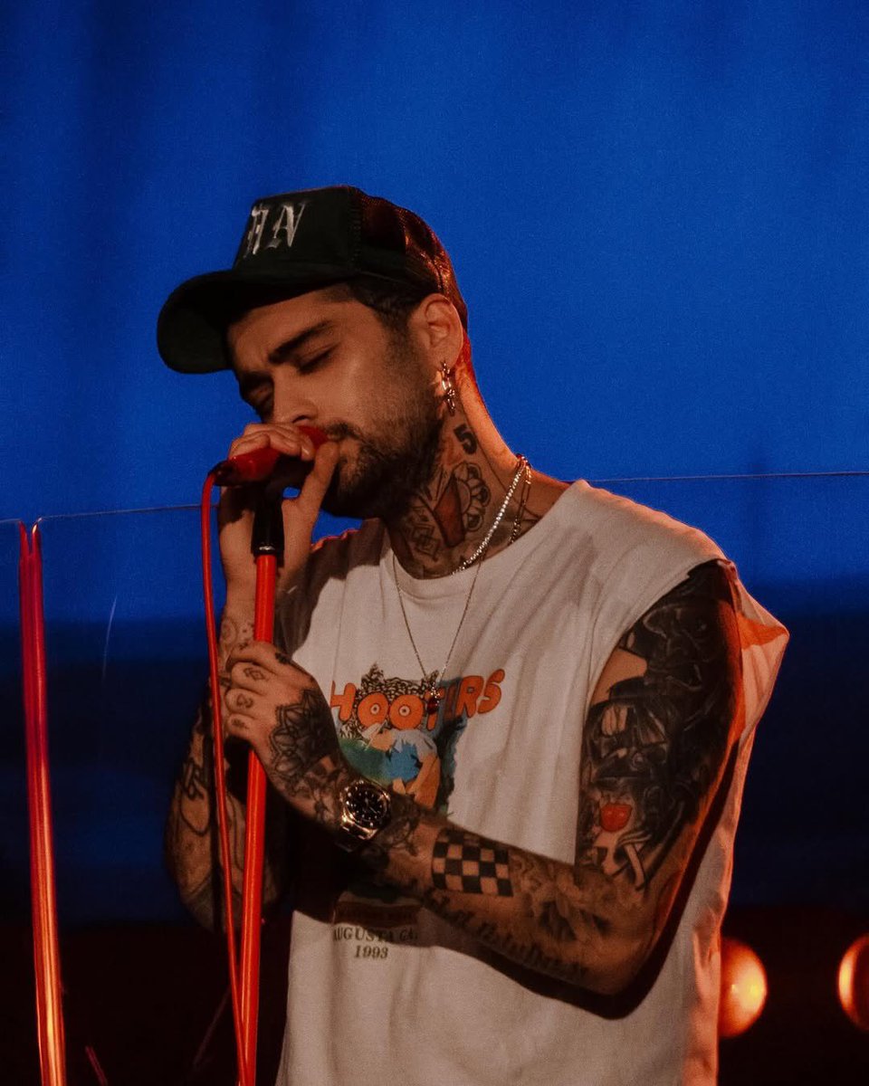 ztatus's tweet photo. Zayn via 📸 kelseycraigphoto https://t.co/hZ2gKZ3fid