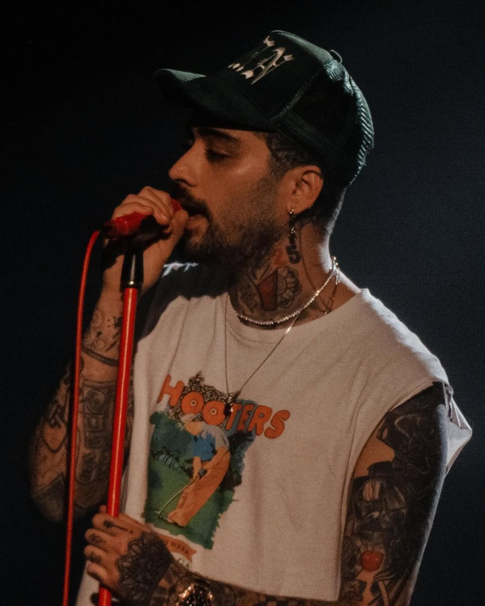 ztatus's tweet photo. Zayn via 📸 kelseycraigphoto https://t.co/hZ2gKZ3fid