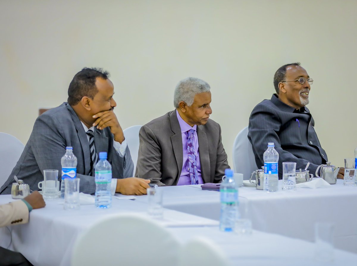MohamudHAbdi's tweet photo. This afternoon, we held a meeting with the U.S. Ambassador, Amb Richard H. Riley, and senior officials from the United States.

The meeting, in which I was joined by the senior leadership of the KAAH Party - Somaliland, focused on several key issues, including enhancing the relationship between Somaliland and the United States, the historic success achieved by the people of Somaliland in the elections held on November 13, and matters related to the broader Horn of Africa region.

On behalf of the party, we expressed our gratitude to the Ambassador for the United States' support in critical areas such as national development, strengthening democracy and electoral processes, and providing humanitarian assistance.