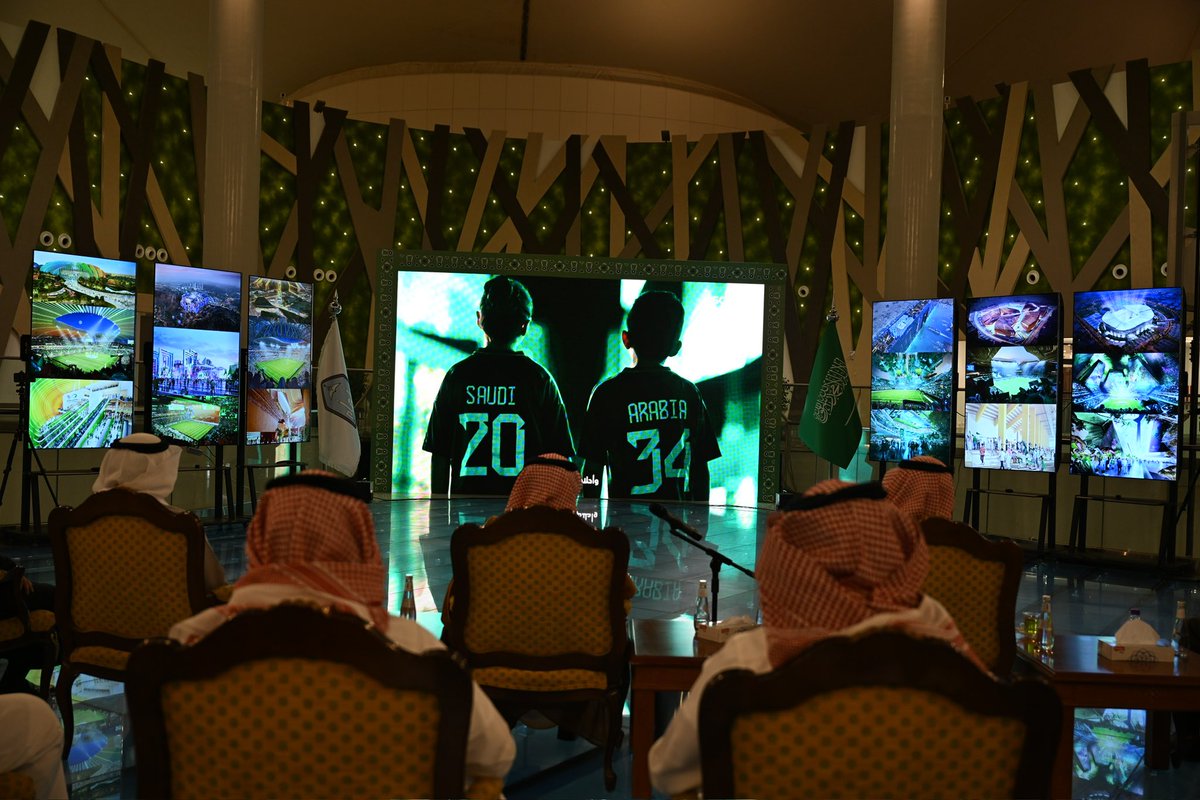 IMSIU_edu_sa's tweet photo. #جامعة_الإمام تحتفي بالتاريخ 
#كأس_العالم_FIFA™️ 2034.
#السعودية34  | 
#أهلاً_بالعالم
#معًا_ننمو https://t.co/p4i5Io9Yud