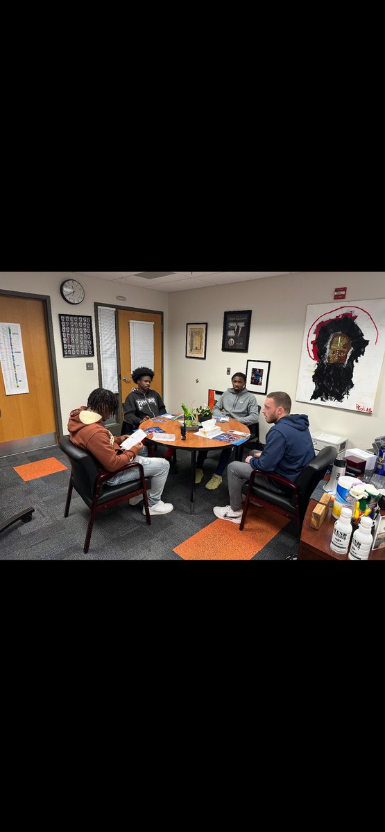 Mckinley Football (@mckinleymacksfb) on Twitter photo Special thanks to <a href="/CoachLipani/">Joey Lipani</a> for coming to Mckinley and speaking to our Macks about what Utica has to offer!
#MckinleyFootball Special thanks to <a href="/CoachLipani/">Joey Lipani</a> for coming to Mckinley and speaking to our Macks about what Utica has to offer!
#MckinleyFootball