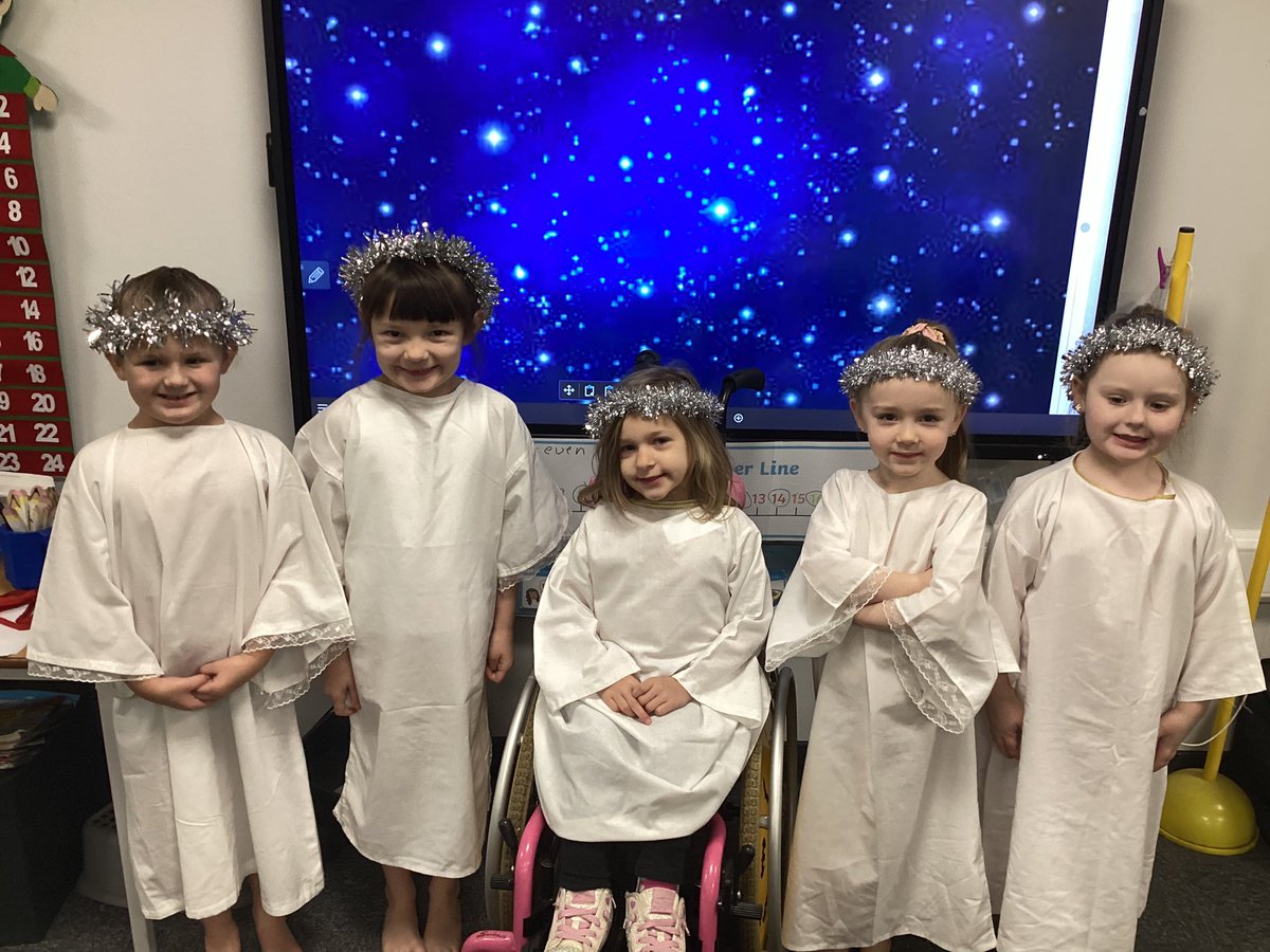 AnParkInfants's tweet image. Christmas has arrived at API. One more show to go… You have all been amazing ⭐️ So proud of #apiclass3 today you were fantastic 🥰