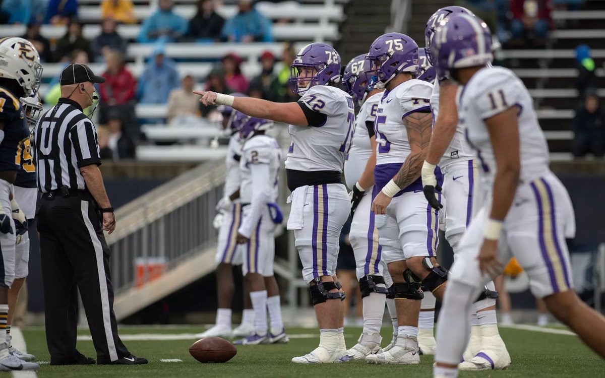 Blessed to receive an offer from Western Carolina <a href="/CatamountsFB/">Western Carolina Football</a> <a href="/CoachKingWCU/">Jeremy King</a> <a href="/CoachSmall28/">Rudell Small Jr</a>
