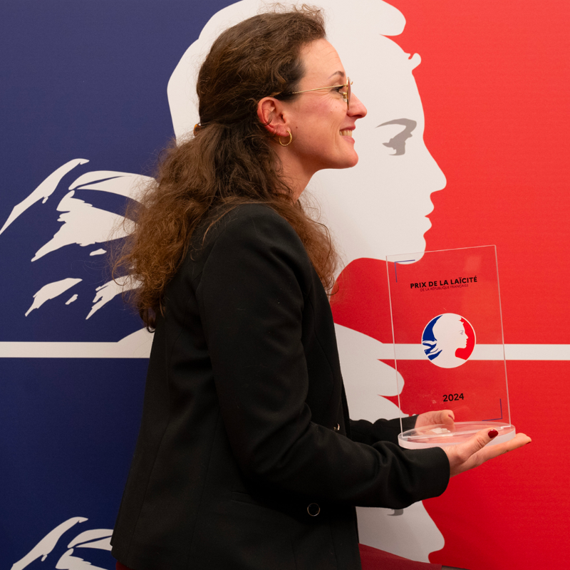 Interieur_Gouv's tweet photo. Récompenser des initiatives innovantes qui mettent en avant la #laïcité ? Fait ✅

Lundi, lors du Prix de la laïcité 2024, 11 lauréats ont été mis à l'honneur. 🏆

Découvrez leurs profils sur https://t.co/9GaDYDNCTr ...

… mais aussi en photos ! ⤵️