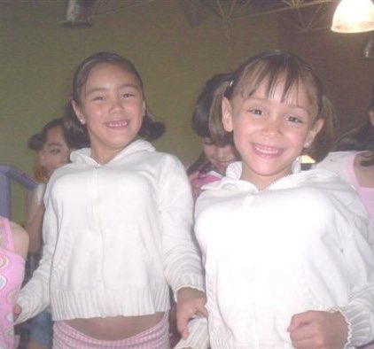 rousalt's tweet photo. jajaja best pic ever!!! 👧🏽👧🏽@Robertaalta https://t.co/iZiUa6Ebxx