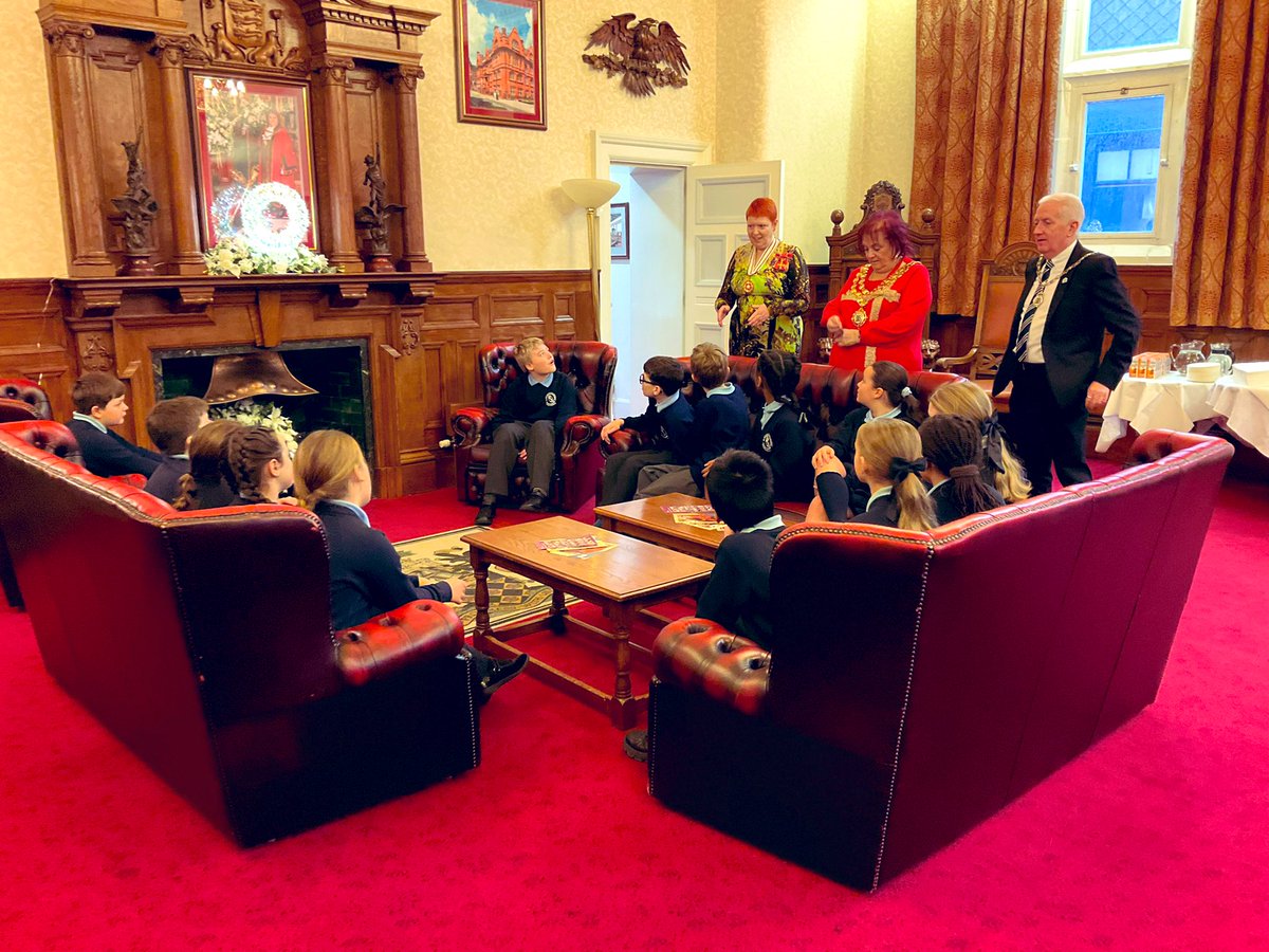 St_Wilfrids_CE's tweet photo. Our Year 6 singers had the incredible honour of performing at Wigan Citizenship Ceremony, hosted by the Mayor of Wigan at Wigan Town Hall. This event celebrates individuals receiving British citizenship, welcoming them warmly into the community.  @WiganCouncil @LT_Trust https://t.co/eJRVWEdzYr